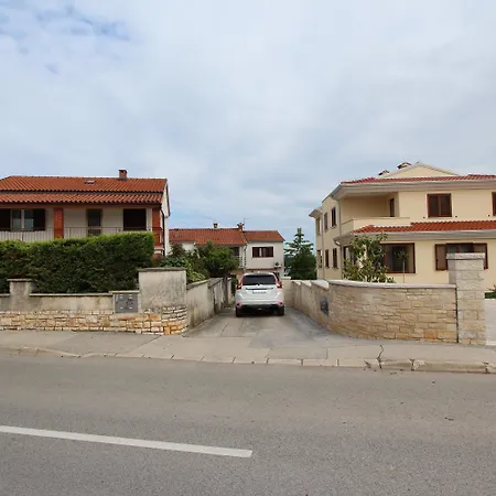 Amabile Ρόβινι